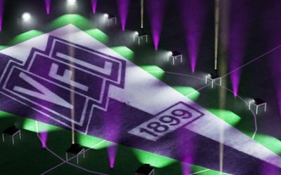 VFL-Stadion Visualisierung des beleuchteten Spielfeldes mit dem VFL-Logo.