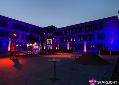 Neues Firmengebäude der pbh GmbH im Rampenlicht